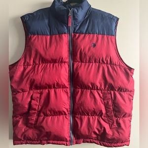 NWT U.S. Polo Assn Men's XL Red and Blue Puffer Vest Collar FLAW